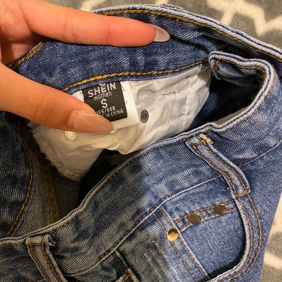 $12 women’s SHEIN denim shorts! - Picture 1 of 5